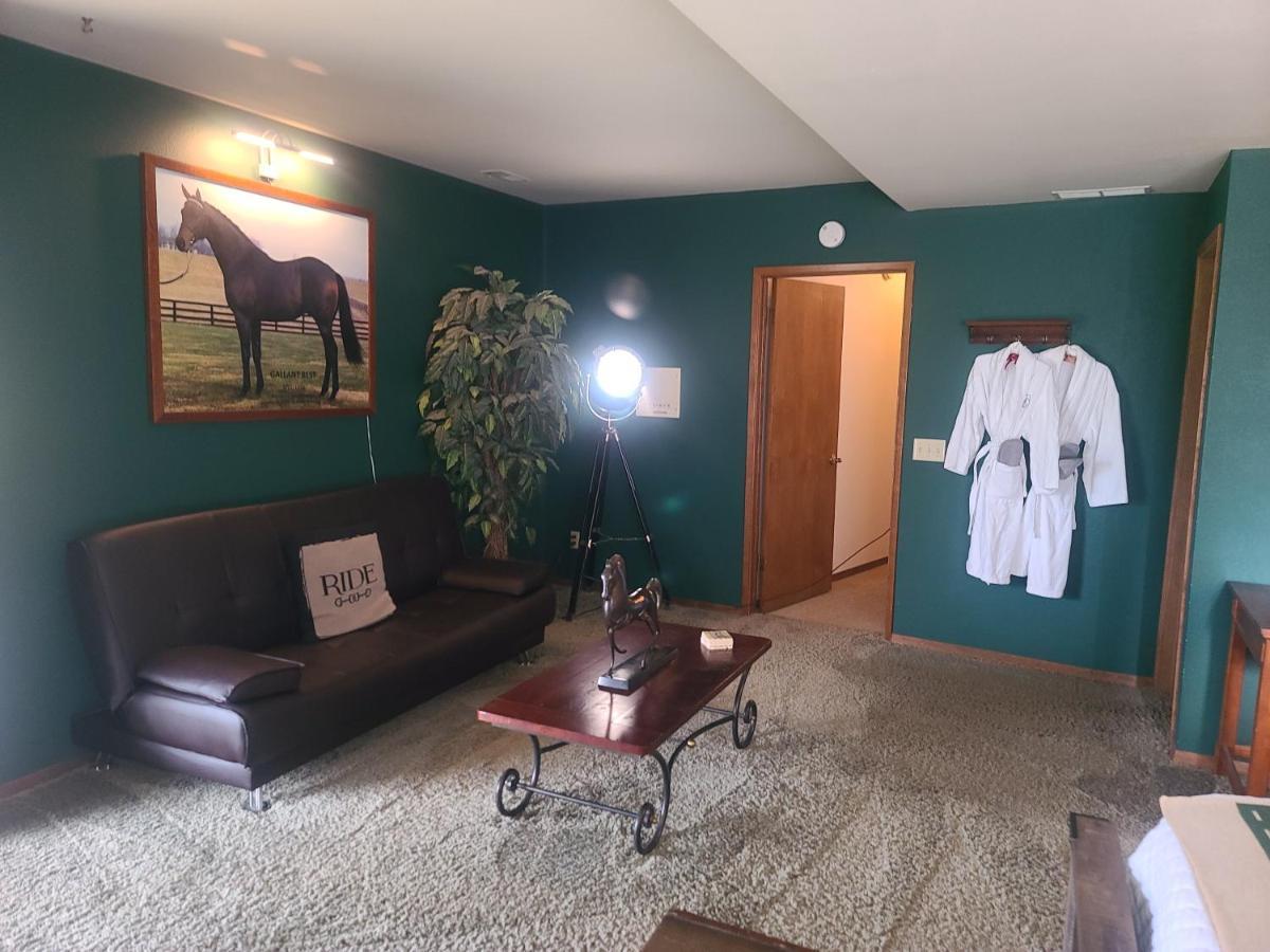 Wildwood Farm Bed & Breakfast Оук-Харбор Экстерьер фото